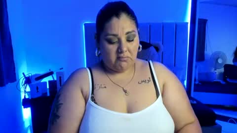 Snapshot of andreaakinky chatting on October 19, 8:26 am andreaakinky online show from October 19, 8:26 am