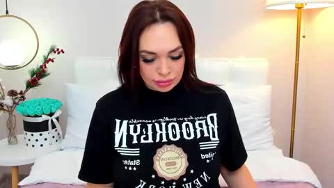 Andrea online show from December 18, 1:39 pm