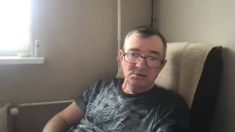 Snapshot of andreass60 chatting on March 17, 8:06 am andreass60 online show from March 17, 8:06 am