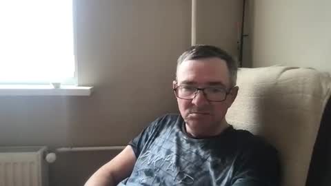 Snapshot of andreass60 chatting on March 24, 6:51 am andreass60 online show from March 24, 6:51 am
