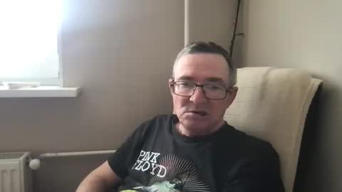 Snapshot of andreass60 chatting on April 1, 6:47 am andreass60 online show from April 1, 6:47 am