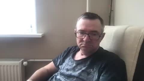 Snapshot of andreass60 chatting on April 13, 7:03 am andreass60 online show from April 13, 7:03 am