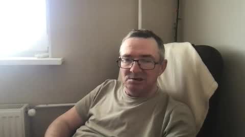 Snapshot of andreass60 chatting on April 23, 12:15 pm andreass60 online show from April 23, 12:15 pm