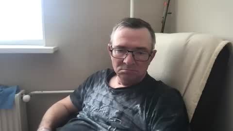 Snapshot of andreass60 chatting on May 7, 6:41 am andreass60 online show from May 7, 6:41 am