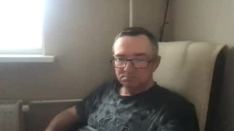Snapshot of andreass60 chatting on May 12, 6:10 am andreass60 online show from May 12, 6:10 am