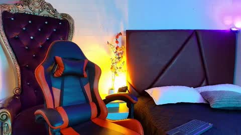 Snapshot of andreew_style_ chatting on March 14, 8:03 pm andreew_style_ online show from March 14, 8:03 pm