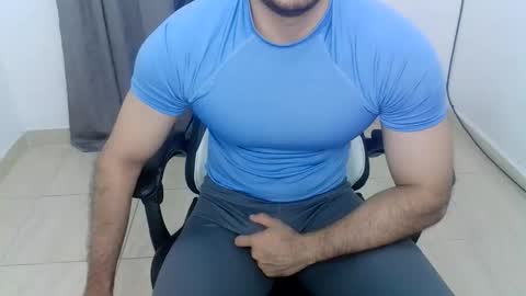 andres180950734 online show from November 10, 10:36 am