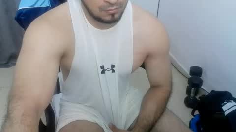 andres180950734 online show from December 18, 10:32 am