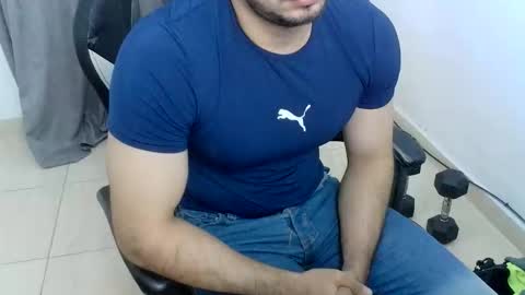 andres180950734 online show from January 19, 11:58 am