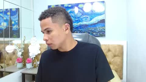 Snapshot of andres1_8 chatting on December 14, 9:19 pm IM ANDRES online show from December 14, 9:19 pm