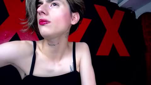 Snapshot of andres992563 chatting on February 15, 4:14 pm Alann online show from February 15, 4:14 pm