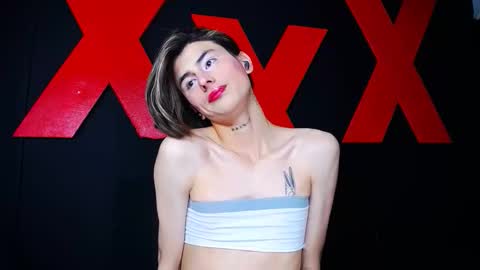 Snapshot of andres992563 chatting on February 18, 2:57 pm Alann online show from February 18, 2:57 pm