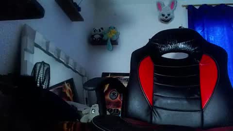 Snapshot of andres_cond chatting on March 10, 11:48 am Andrs o online show from March 10, 11:48 am
