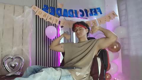 andres_cream online show from October 11, 1:09 pm