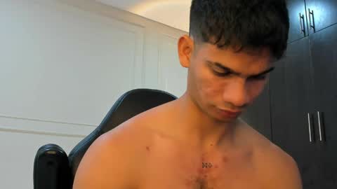 Snapshot of andres_stud chatting on April 20, 6:38 am andres_stud online show from April 20, 6:38 am
