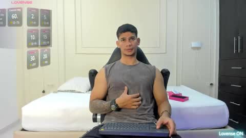Snapshot of andres_stud chatting on May 23, 4:07 am andres_stud online show from May 23, 4:07 am