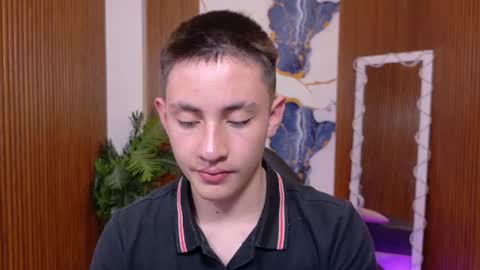 andres_tay online show from June 12, 2:54 am
