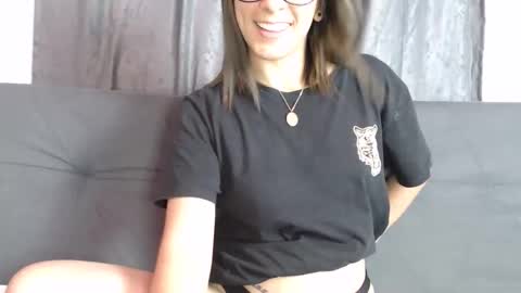 Isa  --------- online show from December 5, 12:19 am