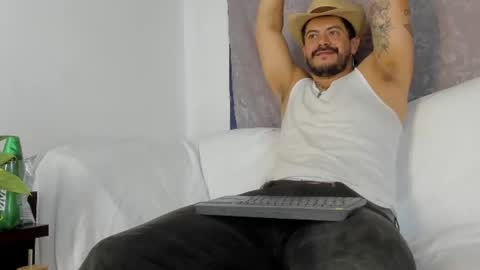 Andres online show from June 14, 6:43 pm
