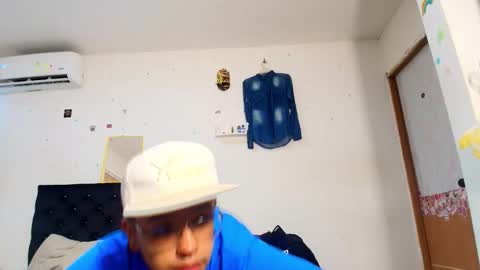 andreswhite_shotoflust online show from June 2, 6:43 pm
