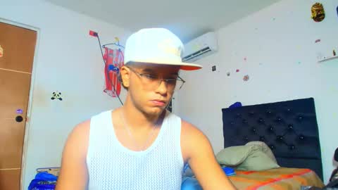 andreswhite_shotoflust online show from June 10, 2:01 am