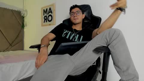 Colleman online show from December 22, 7:33 pm