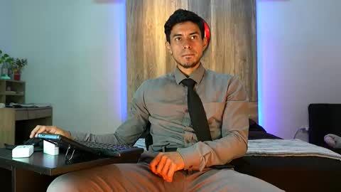 Andrew online show from November 18, 4:28 am