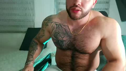 andrew_holden__ online show from April 25, 11:24 pm