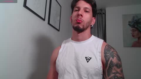 Snapshot of andrew_mathe chatting on December 4, 10:07 pm Andrew Mathwes online show from December 4, 10:07 pm