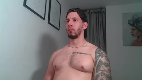 Snapshot of andrew_mathe chatting on December 16, 12:26 am Andrew Mathwes online show from December 16, 12:26 am