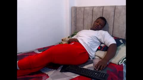 andrewburke06 online show from December 15, 12:59 am