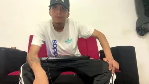 Snapshot of andrewcooper1 chatting on November 22, 2:54 am andrew online show from November 22, 2:54 am