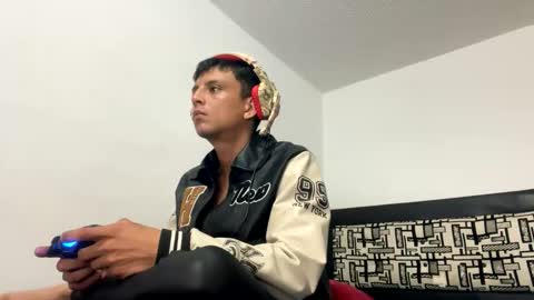 Snapshot of andrewcooper1 chatting on November 29, 6:49 am andrew online show from November 29, 6:49 am