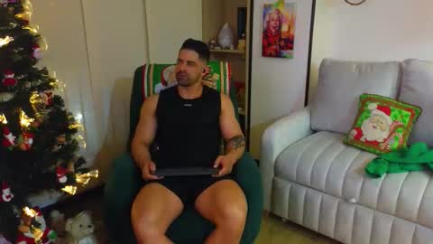 Andrew online show from December 19, 1:01 am