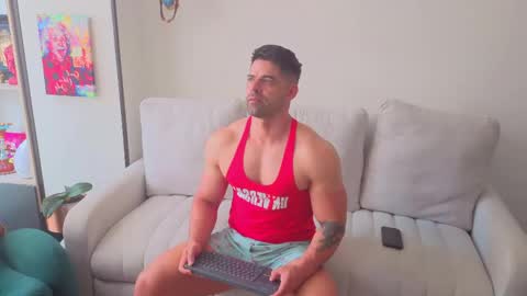 Snapshot of andrewfame chatting on April 13, 2:44 pm Andrew online show from April 13, 2:44 pm