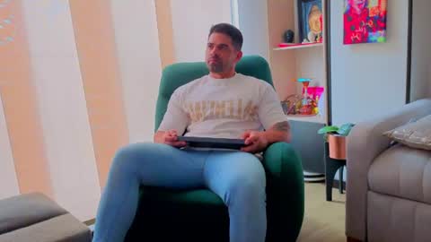 Andrew online show from July 22, 10:23 pm