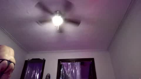 Snapshot of andrewgennie chatting on July 17, 3:46 am andrewgennie online show from July 17, 3:46 am