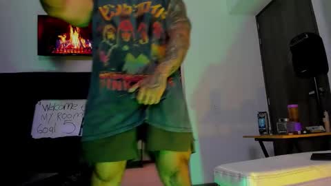 Snapshot of andrewjohnson0 chatting on September 21, 4:41 pm Andrew Johnson online show from September 21, 4:41 pm