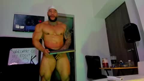 Snapshot of andrewjohnson0 chatting on October 4, 11:25 pm Andrew Johnson online show from October 4, 11:25 pm