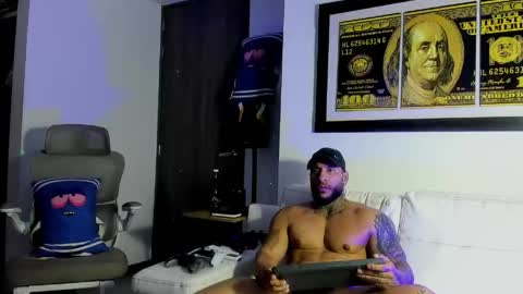 Snapshot of andrewjohnson0 chatting on May 20, 2:34 pm Andrew Johnson online show from May 20, 2:34 pm