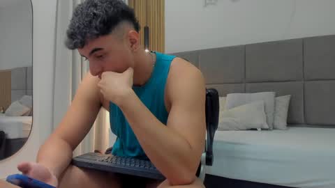 Andrewlamar21 online show from December 4, 3:54 pm