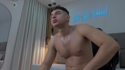 Andrewlamar21 online show from December 9, 1:13 pm