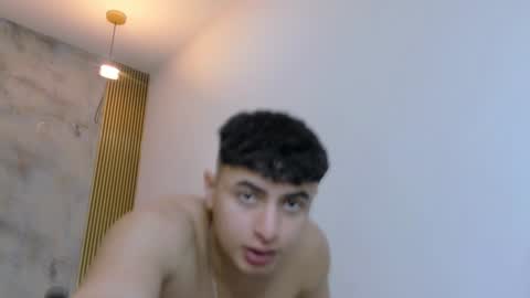 Andrewlamar21 online show from December 17, 2:00 pm