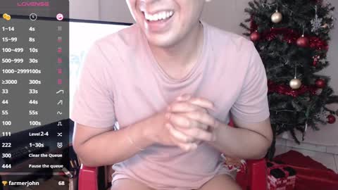 Snapshot of andrewmhilton_ chatting on December 22, 11:09 pm andrewmhilton_ online show from December 22, 11:09 pm