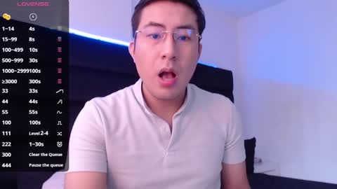 Snapshot of andrewmhilton_ chatting on January 6, 4:34 pm andrewmhilton_ online show from January 6, 4:34 pm