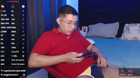 Snapshot of andrewmhilton_ chatting on January 16, 4:38 am andrewmhilton_ online show from January 16, 4:38 am