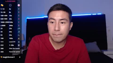 Snapshot of andrewmhilton_ chatting on January 24, 6:14 am andrewmhilton_ online show from January 24, 6:14 am