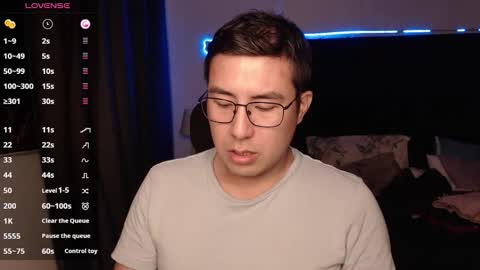 Snapshot of andrewmhilton_ chatting on November 9, 5:06 am andrewmhilton_ online show from November 9, 5:06 am