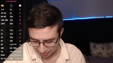 Snapshot of andrewmhilton_ chatting on November 16, 5:46 am andrewmhilton_ online show from November 16, 5:46 am