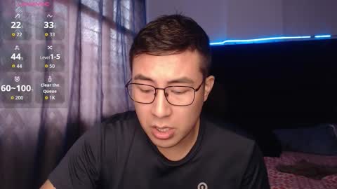 Snapshot of andrewmhilton_ chatting on December 5, 9:00 pm andrewmhilton_ online show from December 5, 9:00 pm